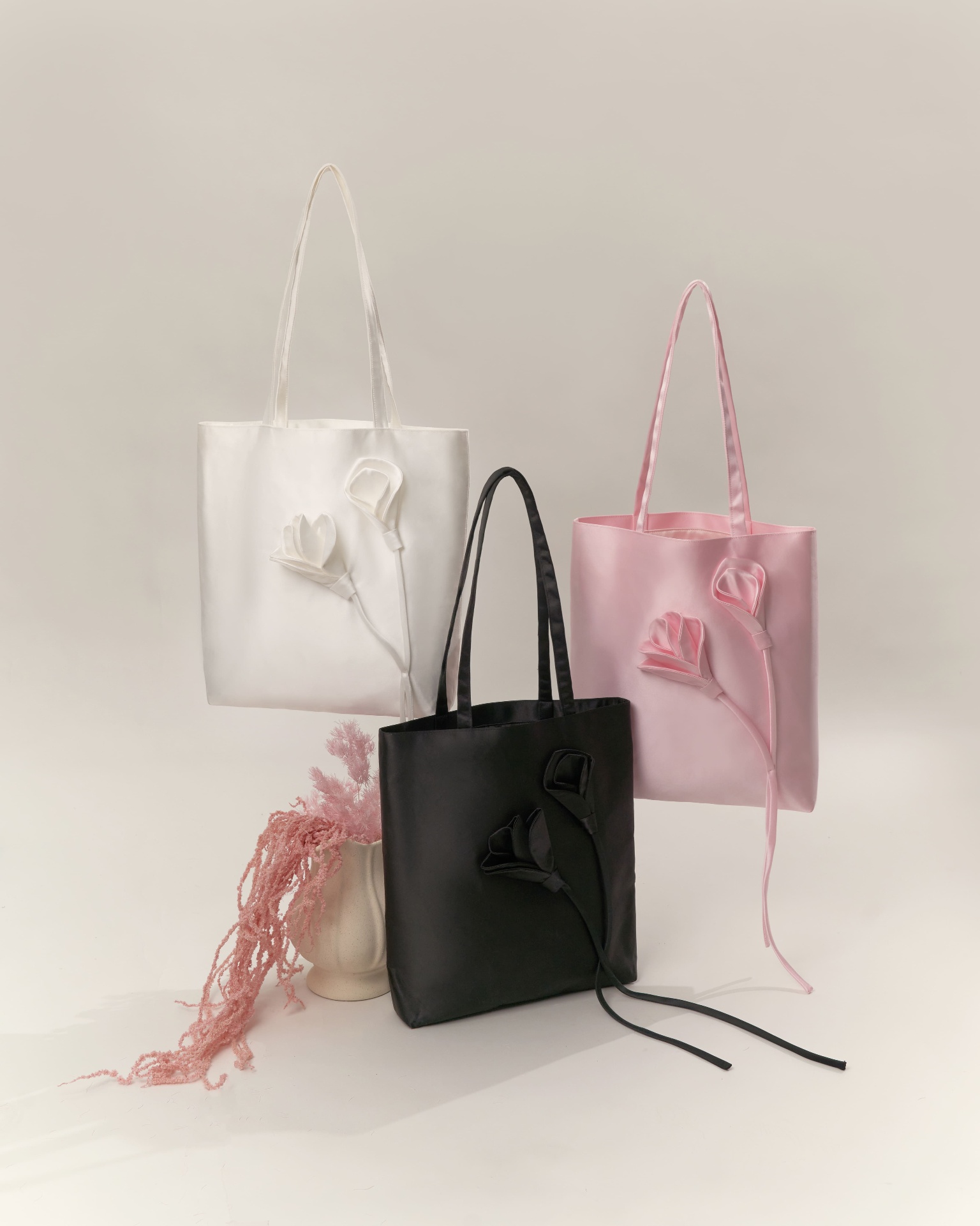 BBold tote collection — ivory, blush and noir florals